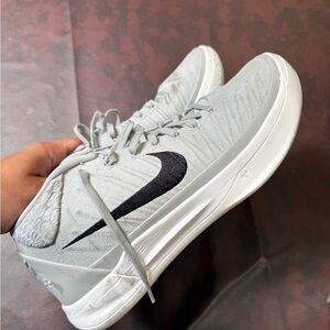 Nike Kobe A.D. Mid Wolf Grey